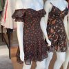 Vestidos modernos e confortáveis na feira da Lua